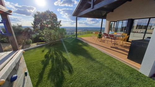 Ils ont tous choisi la tranquillité et la beauté  d'un gazon professionnel FRANCAIS